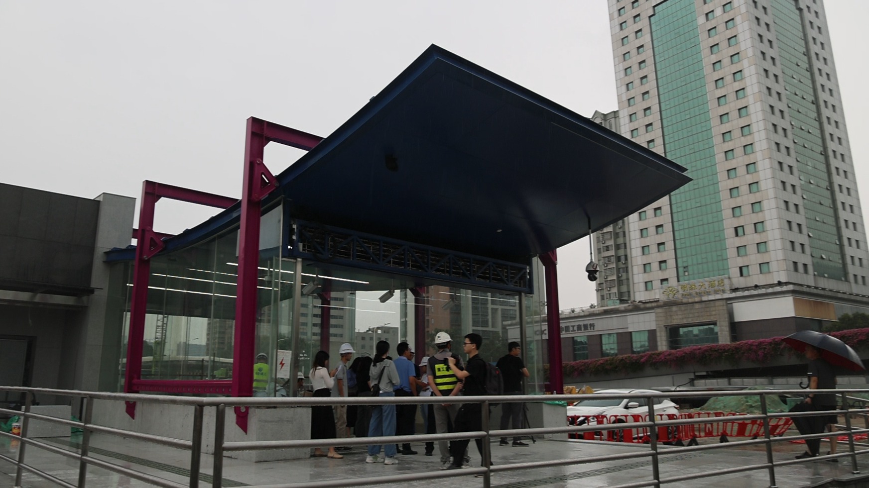 广州地铁五号线东延段土建完工九成，新站夏岗站延续无柱设计